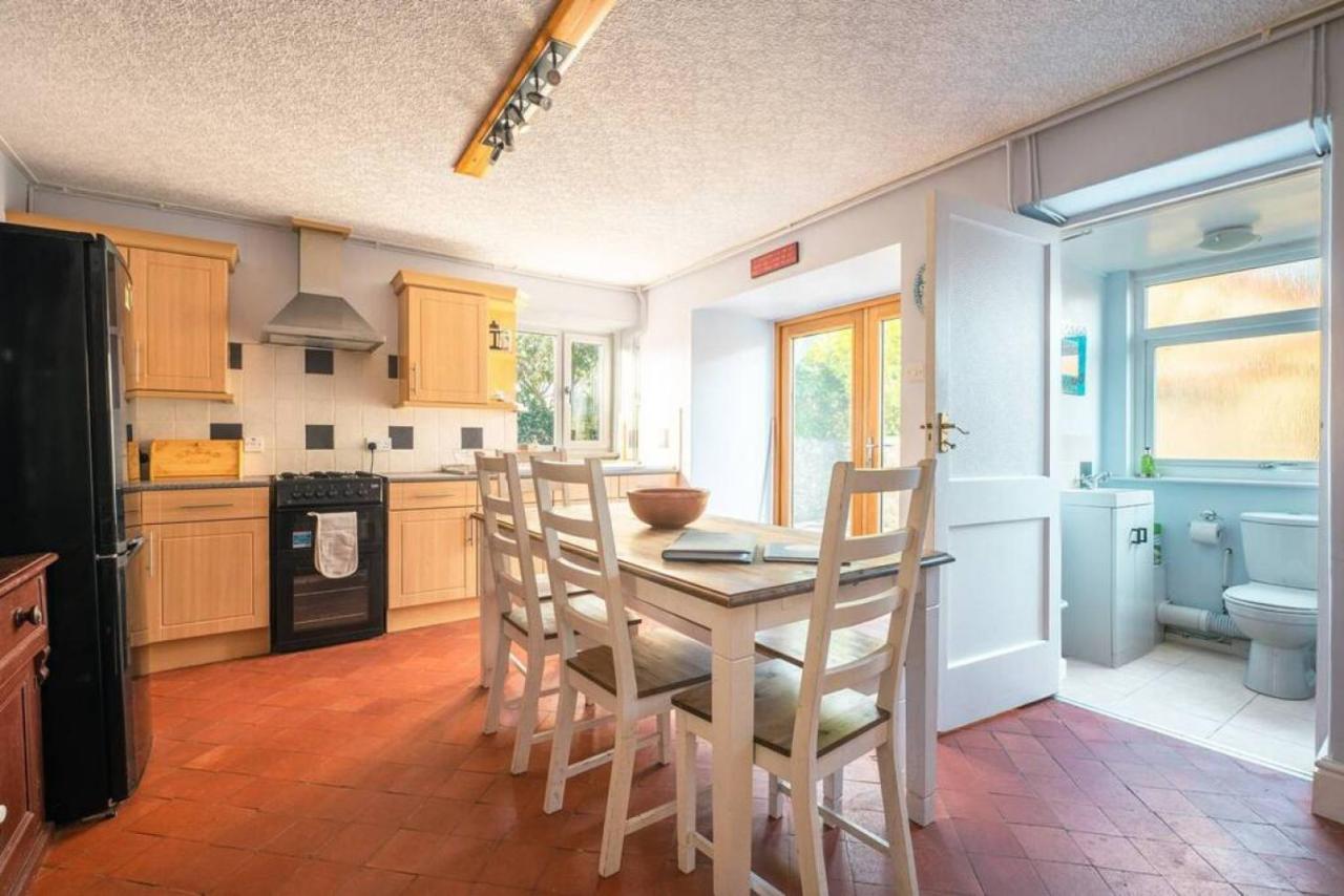 Cosy Welsh Cottage In St Davids Centre With Garden St. Davids (Pembrokeshire) Exterior foto
